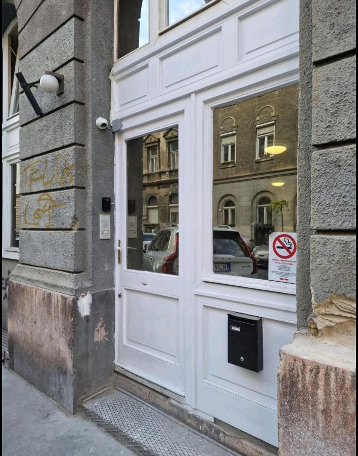 7Dab Josika 4 Contactless Self Check-In Aparthotel Budapest Esterno foto